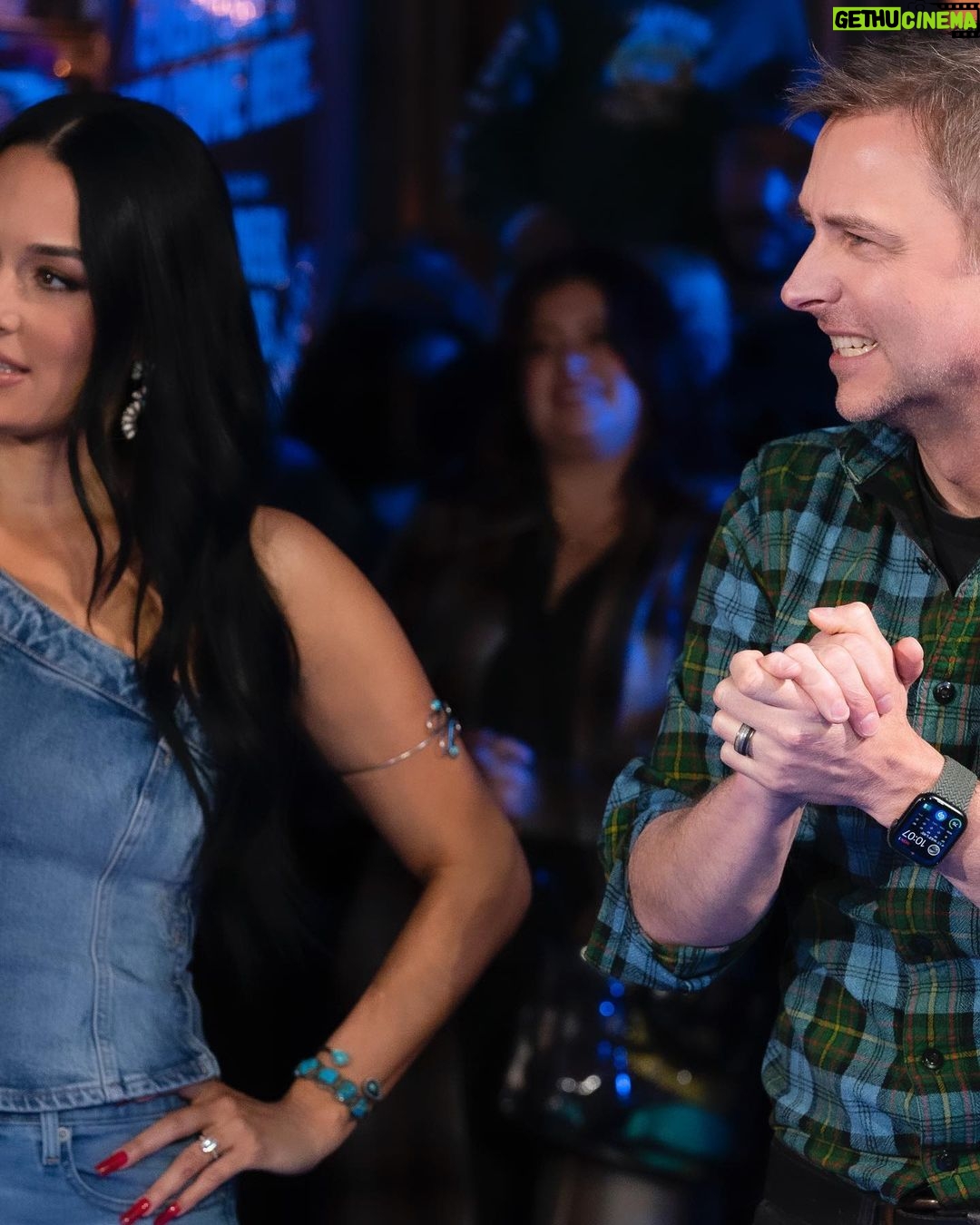 Nikki Garcia Instagram - All NEW @barmageddonusa TONIGHT!! ‼️🚨‼️🚨 Chris @hardwick takes on Rob Riggle in 5 epically hilarious bar games! See who takes home the BARMAGEDDON CAPPIE tonight at 11pm EST only on @usanetwork 🍻🎯🧲