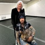 Nikki Sixx Instagram - We wanted to announce that we have a new baby girl. Shes 23 lbs and 43 inches long. It was a long labor but mom is doing good. Don’t ask. #TheWorldTour —Foto by the sexy but sometimes cranky @rosshalfin @motleycrue @defleppard W Brisbane