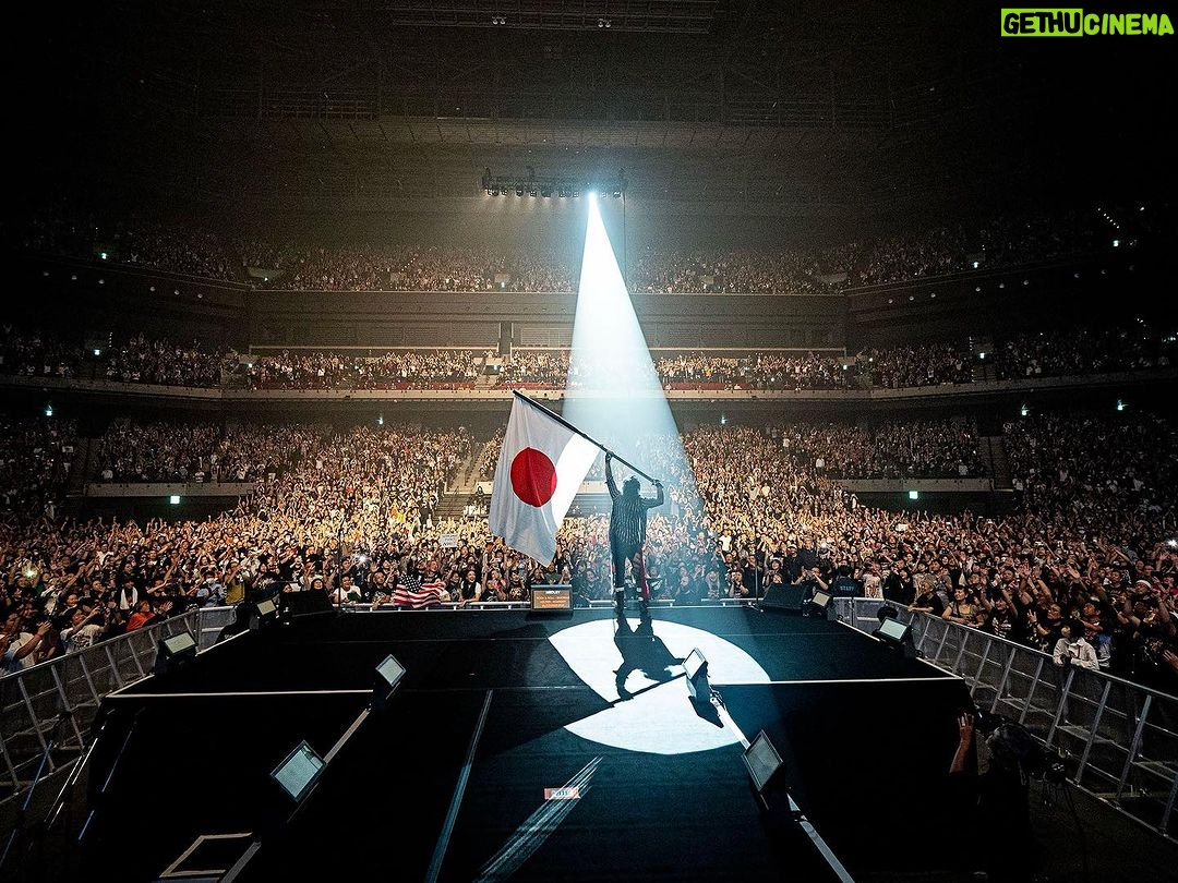 Nikki Sixx Instagram - Thank you Japan for welcoming us back…First time we were here was in 1985.So many amazing memories. 私たちはあなたを愛してます ♥️🇯🇵❤️ foto by @rosshalfin Tokyo Japan