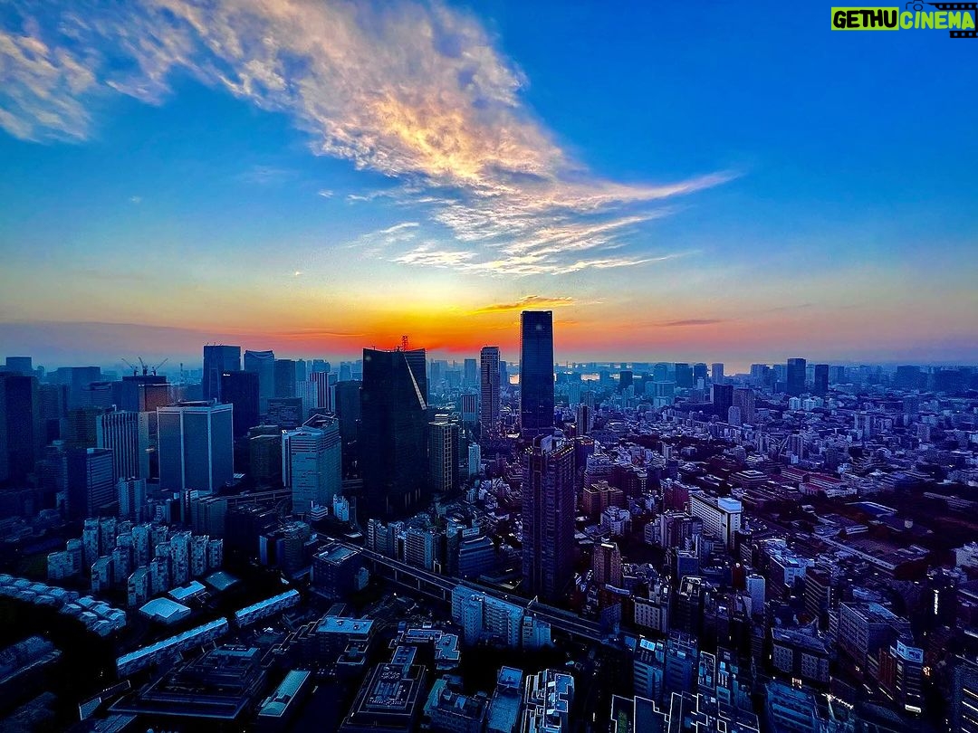Nikki Sixx Instagram - Sunrise over Tokyo 🇯🇵 Forever grateful to be able to play music and see the world. #SobrietyRocks Toyko, Japan
