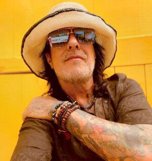 Nikki Sixx Instagram - Coming up on 14 years together and 10 years of marriage. Seems like a perfect place to renew our vows. ♥️ @how2girl