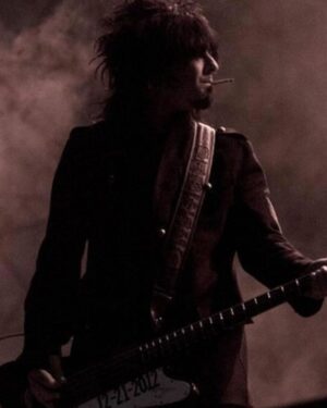 Nikki Sixx Instagram - From way back when I smoked.Feels like I’ve been breaking addictions for years. Next up for me is a really hard one. Sugar. 2024 is an exciting year for making changes.Spiritually and physically. #SobrietyRocks