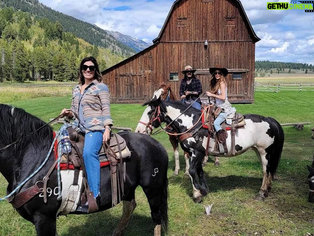 Nikki Sixx Instagram - Killer hang with @fredcoury @whatsamotta the last few days. #SnakeRiver #grandtetons #jacksonhole Here comes 🍁………. Jackson, Wyoming
