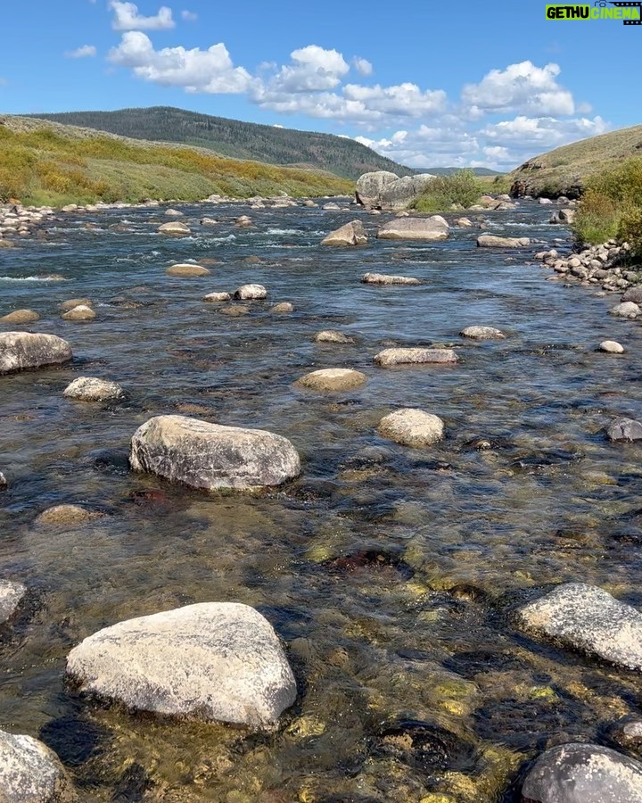 Nikki Sixx Instagram - Up on the Green River today with my friend Neal…Beautiful drive and great day fishing….#Wyoming 🎣 Green River Lake Wyoming