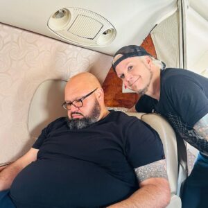 Nikki Sixx Instagram - Nice flight to El Paso. Sugar bear slept the whole way. Hopefully he will be in a better mood after. 🐻 ✈️ #SugarBearAir