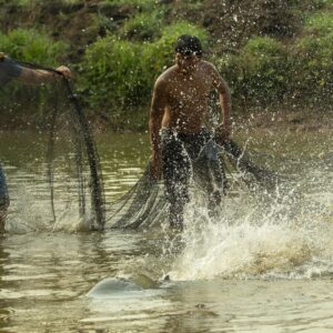 Nikolaj Coster-Waldau Instagram - I also love fishing and got to fish for our breakfast at the alto chivis community . The fisheries provide a sustainable great source of income that creates opportunities for a lot of families here in the middle of Amazonas. And. The food was delicious 😋remember to look out for our film on the 18th @imdb #globalgoals #climateaction