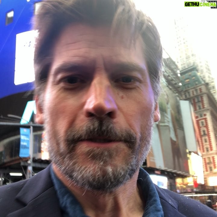 Nikolaj Coster-Waldau Instagram - We’re currently experiencing the 6th extinction wave. Unlike the previous mass extinctions, this time there is only one species – people – that seems to be responsible. We need more funds to finance programs on protecting #biodiversity. Today, I joined @undp, @marsglobal, @finchcompany & Nielsen at the Closing Bell ceremony in #NYC to help spread the word about the #LionsShare fund. This new initiative can significantly contribute to ongoing efforts to save #wildlife and their habitat.