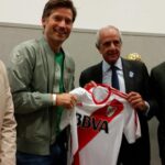 Nikolaj Coster-Waldau Instagram – A year ago I was lucky enough to visit both the home of River Plate and the home of Boca Juniors. Two great clubs that have given every real lover of the beautiful game countless moments of glory. What happened last night was the work of idiots .Tonight we will finally get the game we’ve been waiting for. Good luck. May the best team win .  Wish I could be there but will be glued to the screen  to watch @bocajrsoficial and @carpoficial play for the trophy 🏆 in @libertadores