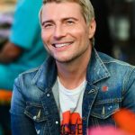 Nikolay Baskov Instagram - Благодарю всех за поздравления, эмоции ,внимание и поддержку 🎂🥂💐 люблю вас мои дорогие друзья ❤️