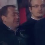 Nikolay Baskov Instagram - Дню семьи, любви и верности в этом году 15 лет! Президент России В.Путин подписал указ об официальном праздновании 8 июля! Надеюсь, скоро он станет выходным!! Любите друг друга! Любовь - это самое главное в жизни!❤️ А вот кадры с одного из концертов в Муроме: самая красивая любящая пара, подарившая стране этот праздник🥂