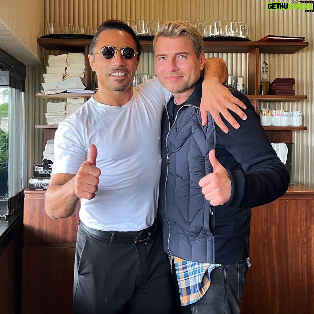 Nikolay Baskov Instagram - @nusr_et Thank you for meeting me and a delicious lunch🤝🔥 And we've known each other for 15years))) Nusr-Et Dubai