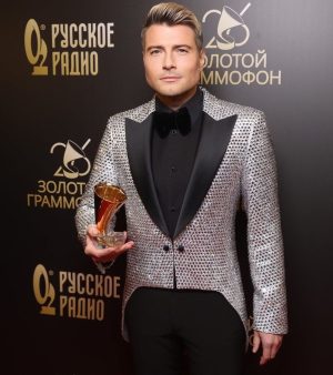Nikolay Baskov Instagram - Благодарю слушателей  @russkoe_radio за мой 19-й #золотойграммофон2021 ❤️
