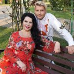 Nikolay Baskov Instagram - Благодарю прекрасный коллектив врачей Городской клинической больницы N 52 @gkb52 за чуткость, внимание, высокий профессионализм и и своевременно оказанную помощь моей маме. Она уже дома, всё нормально. Спасибо заведующей отделением Мутовиной Зинаиде Юрьевне , лечащему врачу Рязанцевой Екатерине Валерьевне, медицинским сёстрам Ольге Александровой , Кристине Николаевой и всему медицинскому персоналу отделения. Отдельное спасибо моим многочисленным поклонникам за моральную поддержку и душевное участие. Всем здоровья, берегите своих близких!🙌🏻❤️