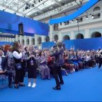Nikolay Baskov Instagram - Дорогие учителя и преподаватели, Сегодня – ваш праздник, и я хочу выразить вам искреннюю благодарность за ваш важный труд. Вы не только делитесь знаниями, но и вдохновляете, формируете будущее и оставляете неизгладимый след в сердцах своих учеников. Спасибо за вашу преданность профессии, страсть к обучению и невероятное терпение. Пусть этот день принесёт вам радость и признание за ваш труд. Счастья и успехов вам в вашем благородном деле!