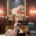 Nilsu Berfin Aktaş Instagram - Ah Paris ne güzelsin sen bana güç ve enerji verdin çok sevdim seni tekrar görüşelim arayı çok açma seni seviyorum… Veee tabiki bu güzel elbiseyi bana tasarlayan ve yine beni çok özel ve prenses gibi hissettiren @tuvana_buyukcinar ve @a46tuvanam ekibine kocaman kucak dolusu teşekkürler ufukcum balım iyi ki benimlesin @ufukergin ❤️❤️❤️💃sizleri seviyorum 🫶 InterContinental Paris - Le Grand