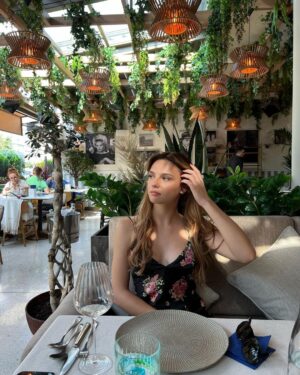 Nilsu Berfin Aktaş Instagram - Yaz gelmiş ☀️