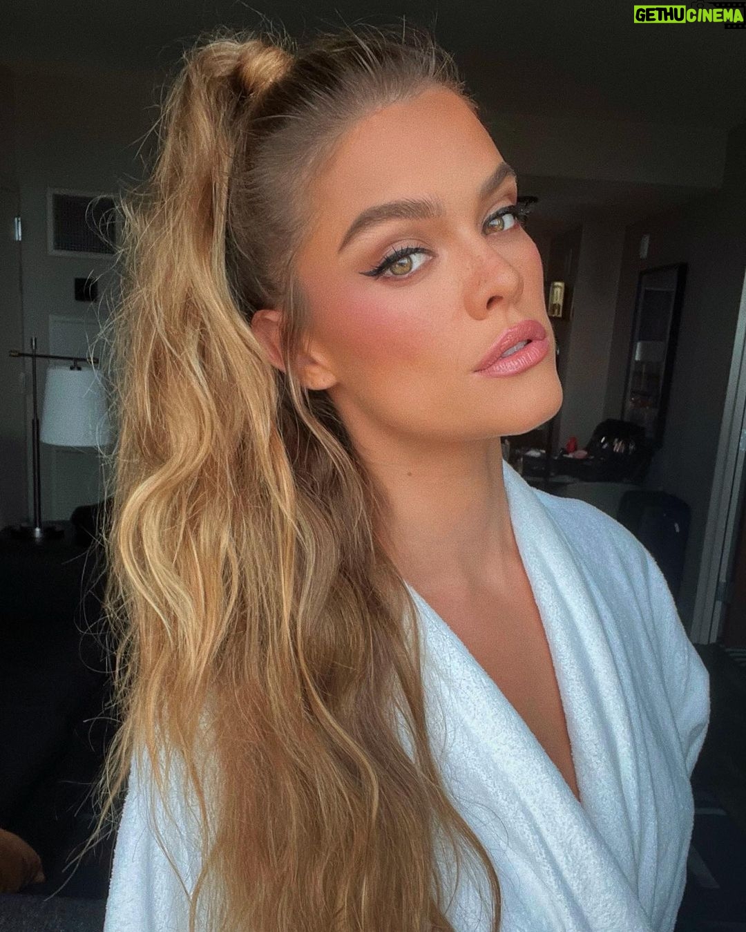 Nina Agdal Instagram - When the glam team shows up 💯