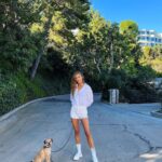 Nina Agdal Instagram - LA with my boo 🐕💘