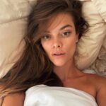 Nina Agdal Instagram - Does anyone know know how to actually beat jetlag cus if the answer is yes please let me know in comments 😴