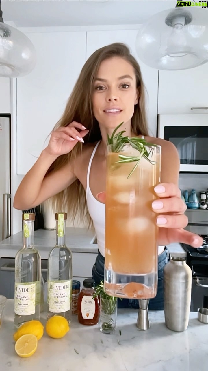 Nina Agdal Instagram - I’m so pumped for my Friendsgiving tomorrow night! I’ve teamed up with @BelvedereVodka and we’ve created such a delicious cocktail: low and behold The Holiday Honey 🍸🍯 😉. I made sure that it pairs perfectly with all of my favorite holiday staples because no Friendsgiving would be complete without a great drink to match the food. For all of my honeys who can’t be there, try the recipe out below and let me know what you think! #MadeWithNature #AD The Holiday Honey 1.5oz Belvedere Organic Infusions Pear and Ginger .75 oz Fresh Lemon Juice .5 oz Honey Water Pinch of Cinnamon 4 oz Ginger Beer Place all ingredients into a cocktail shaker except Ginger Beer and shake with ice. Pour into tall glass with fresh ice and top off with Ginger Beer. Garnish with Rosemary Sprig. ** Honey Water: 2 parts honey to 1 part warm water.