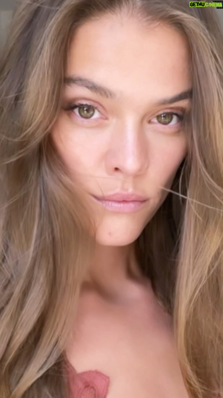 Nina Agdal Instagram - Good hair day documented ✔️
