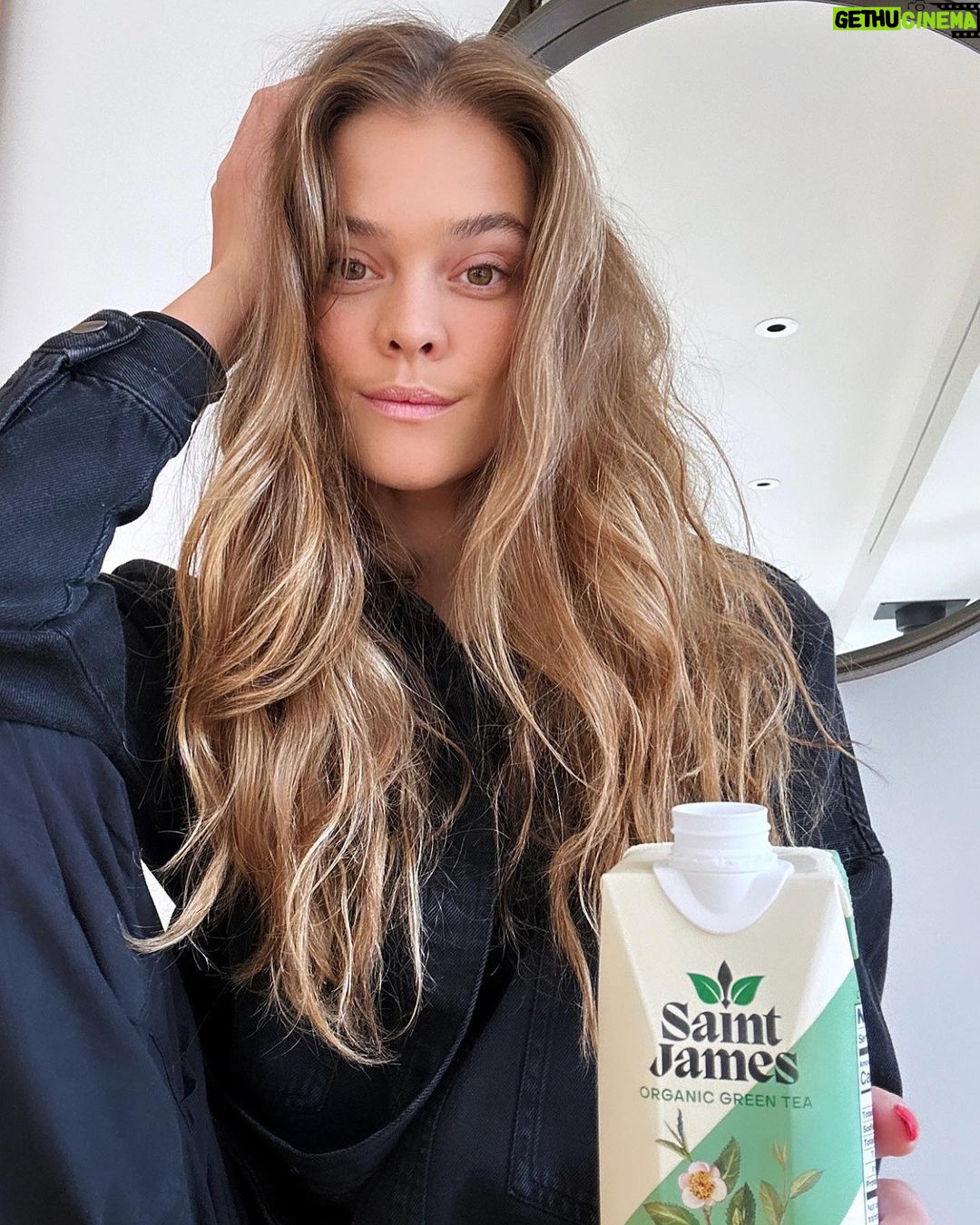 Nina Agdal Instagram - Saturday well spent @saintjamesicedtea 🌿
