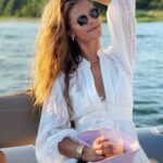Nina Agdal Instagram - Fast forward a few hours and I was in the ocean skinnydipping 😁