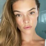 Nina Agdal Instagram – New makeup tUtOriAl (lol) is now up in @theagdalmethod app! I like to switch it up but this is an easy go-to routine for a dewy, everyday lewk. All my workouts, recipes, grocery lists etc. are on there as well. Tap link in bio to join for just $1. See you there 💗 www.theagdalmethod.com