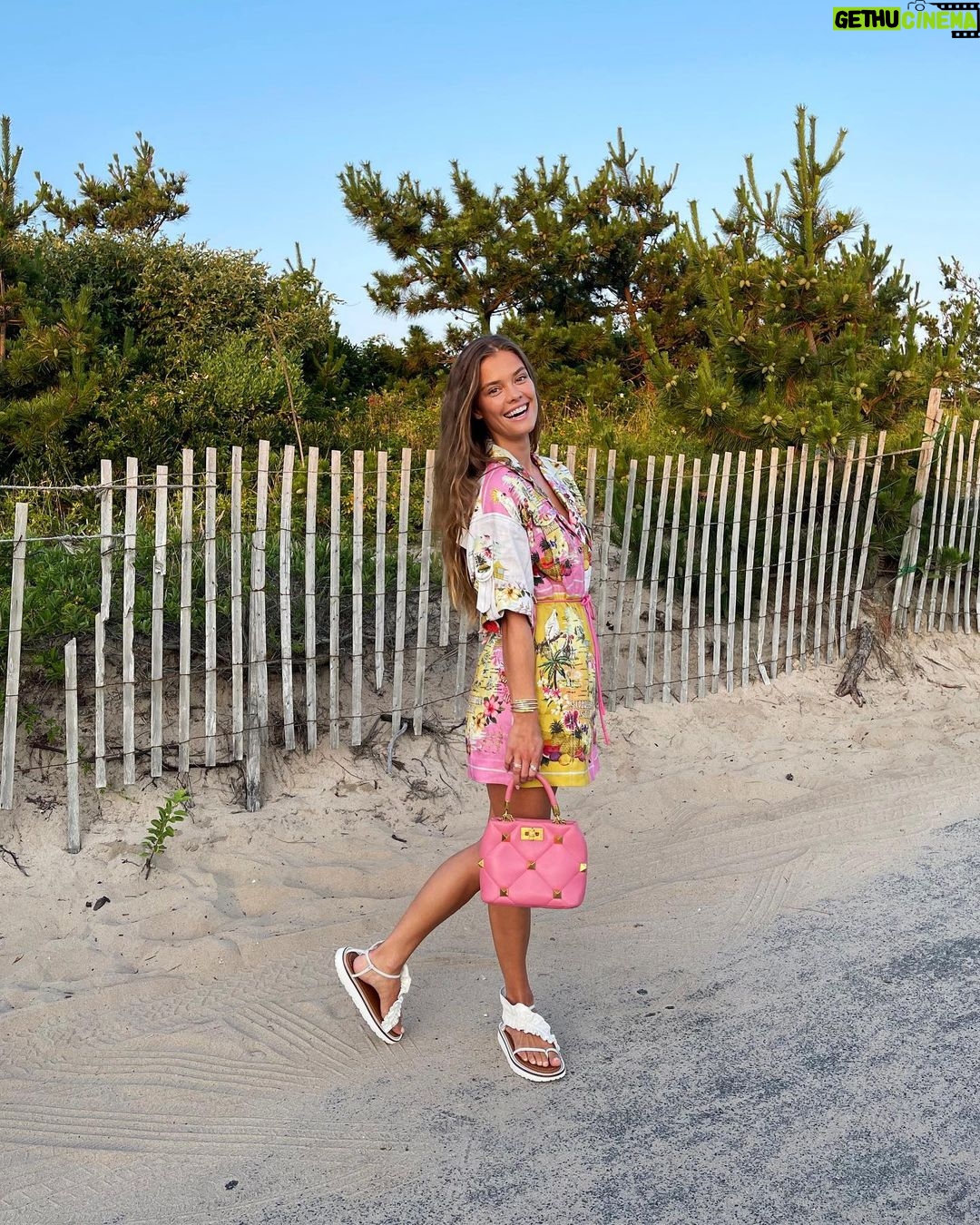 Nina Agdal Instagram - Funny how I used to hate pink ππππΈπ·
