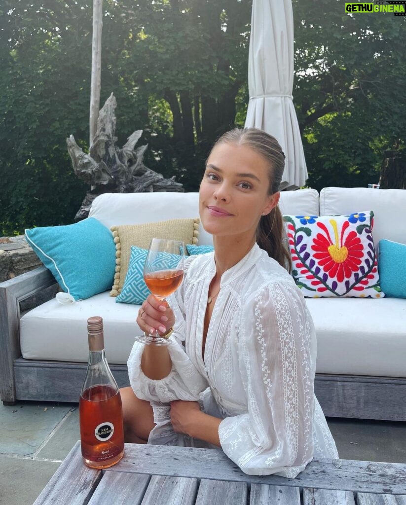 Nina Agdal Instagram - You guys know how much I love @kimcrawfordwine, so naturally I had to kick off the weekend with a glass 🍷. Have you tried their new Illuminate line? It’s SO good, and has a lower ABV content compared to classic Kim. It’s the perfect way to #KeepItLight on a Friday! 😍#kimcrawfordpartner