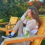 Nina Agdal Instagram - Sometimes you just need a little fresh air and your @saintjamesicedtea 🍃🍁🍂 Upstate N.Y