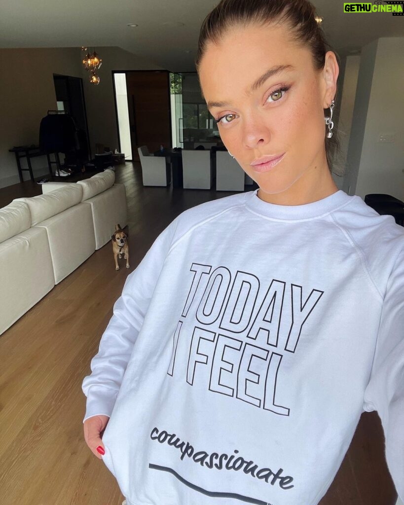 Nina Agdal Instagram - Happy to be involved with @dkny and @namicommunicate for their newest campaign leading the conversation on an issue so close to my own heart, mental health. You never know how much an act of compassion can mean to someone who’s going through the thick of it, and this sweater on World Mental Health Day is a great reminder of that❤️ #IFEELDKNY #ad