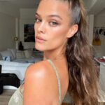 Nina Agdal Instagram – No matter how hard i try it never ends up looking like this 🧐🪄 hair: @adammaclay makeup: @rommynajor