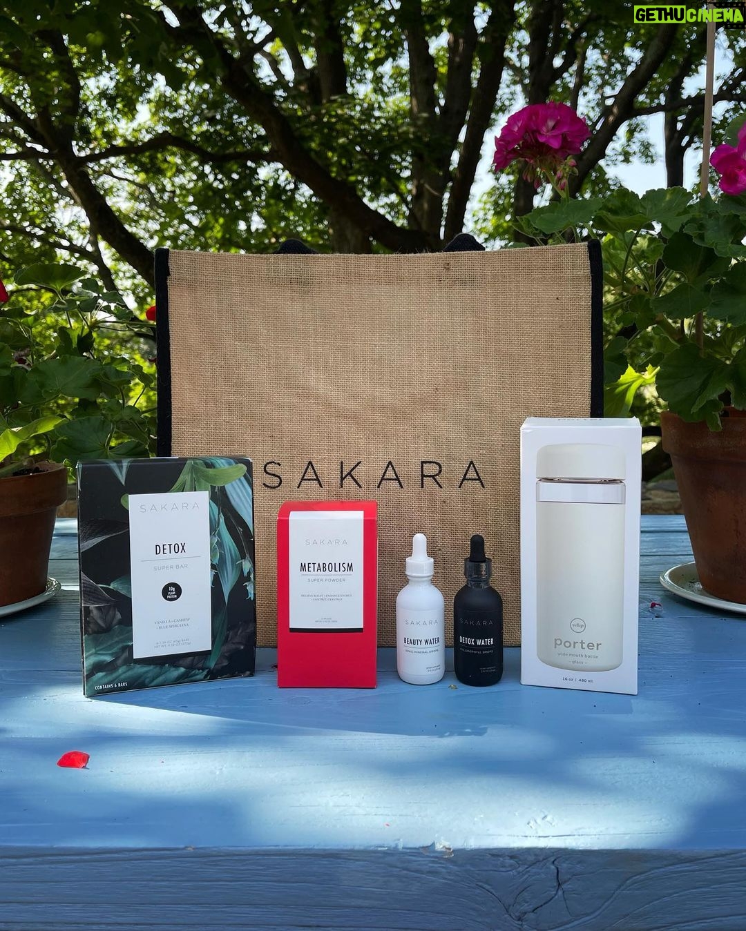 Nina Agdal Instagram - Crazy to think that a year ago I had not yet taught my first class (like ever ever) at @reformclubamagansett and yesterday @theagdalmethod had a full class with an incredible partner @sakaralife who I love so much! If you haven’t tried out Sakara yet use my code NINAxSAKARA for 20% off and thank me later. Their beauty drops are my go-to and their meals are beyond beautiful and filled with that good good. Also side note; if you’ve been wanting to do something my advice is to just TRY. Even if you don’t know exactly how it’s gonna go or where it’ll take you follow your gut and keep going. And shout out to Nate & crew for coming on his bachelor weekend, wishing you and Valery (Valeria?) the best! 👍 Happy Sunday all ❤️ #sakarapartner #theagdalmethod The Reform Club Inn