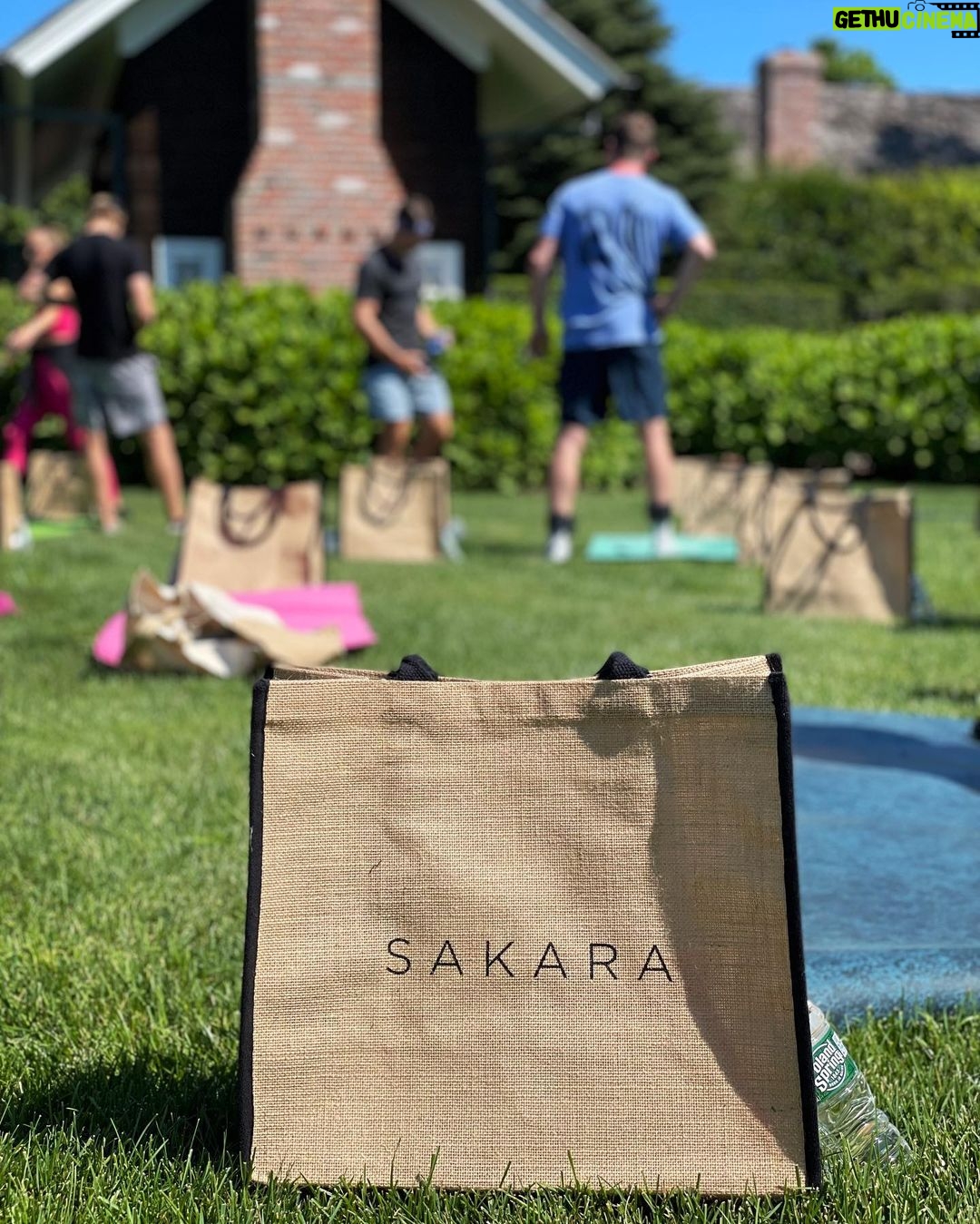 Nina Agdal Instagram - Crazy to think that a year ago I had not yet taught my first class (like ever ever) at @reformclubamagansett and yesterday @theagdalmethod had a full class with an incredible partner @sakaralife who I love so much! If you haven’t tried out Sakara yet use my code NINAxSAKARA for 20% off and thank me later. Their beauty drops are my go-to and their meals are beyond beautiful and filled with that good good. Also side note; if you’ve been wanting to do something my advice is to just TRY. Even if you don’t know exactly how it’s gonna go or where it’ll take you follow your gut and keep going. And shout out to Nate & crew for coming on his bachelor weekend, wishing you and Valery (Valeria?) the best! 👍 Happy Sunday all ❤️ #sakarapartner #theagdalmethod The Reform Club Inn