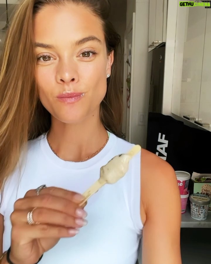 Nina Agdal Instagram - These NYC temperatures got me craving icecream so @fastaf to the rescue!🍦All my favorite products & ice cream delivered in less than 2 hours so I can stay on my couch and binge the Bach… and do my emails (it’s that kinda day 🤓) Use NINA20 for $20 off your first order #FastAFpartner #ChillSummer