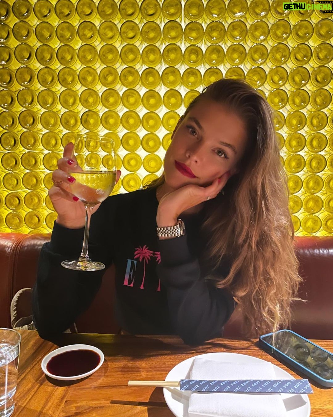 Nina Agdal Instagram - Wearing red lipstick under a mask (or actually just in general) is a commitment I’m not sure about but tn we tried it out.