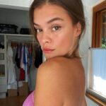 Nina Agdal Instagram - I’m smiling on the inside 😃