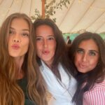 Nina Agdal Instagram - @HamptonsMag Best Dressed with these two queens! @chaselerner @julia_miaaa 💕 What a great evening — and the cacio was 👍 @mobysny East Hampton, New York