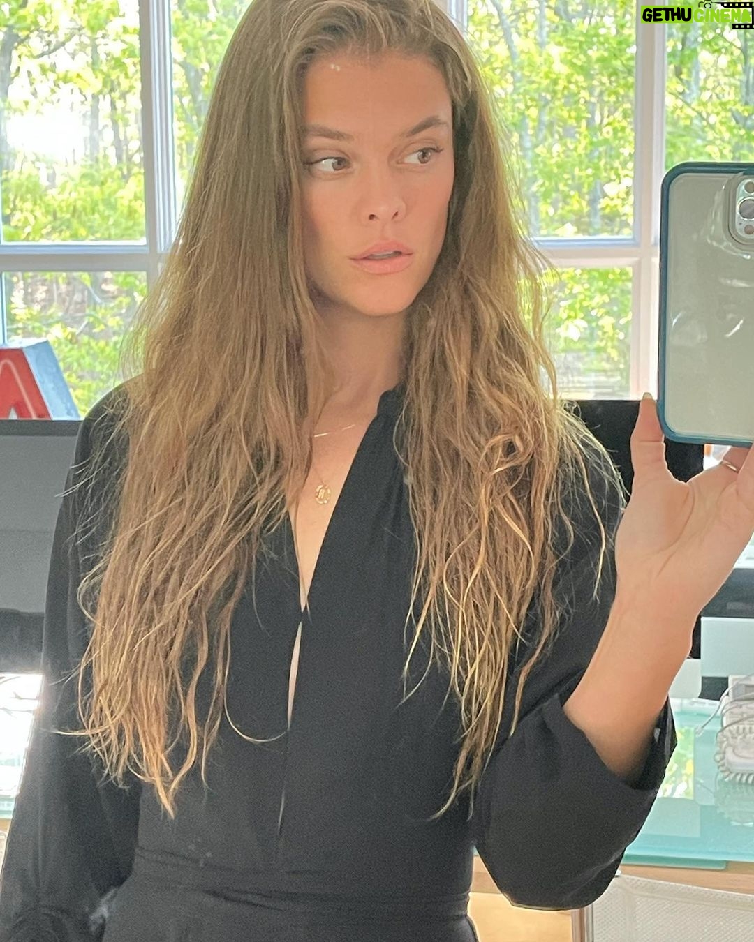 Nina Agdal Instagram - Objects in mirror are closer than they appear 🪞👀
