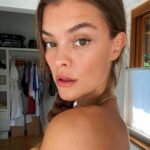 Nina Agdal Instagram - I’m smiling on the inside 😃
