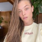 Nina Agdal Instagram - Snow lighting wins 💯