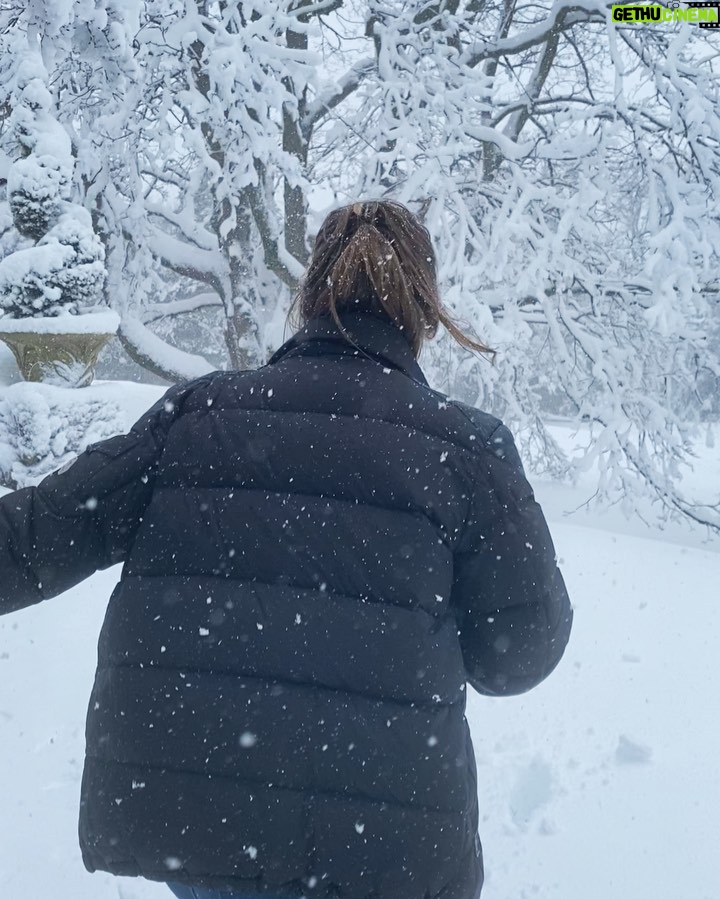 Nina Agdal Instagram - There’s snow day like a snow day ❄️