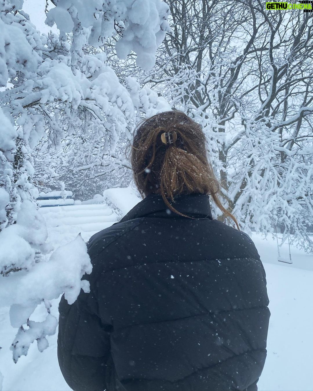 Nina Agdal Instagram - There’s snow day like a snow day ❄️