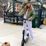 Nina Agdal Instagram - Morning commute 🌞💕🛴 @helbizofficial #HelbizRider #HelbizPartner