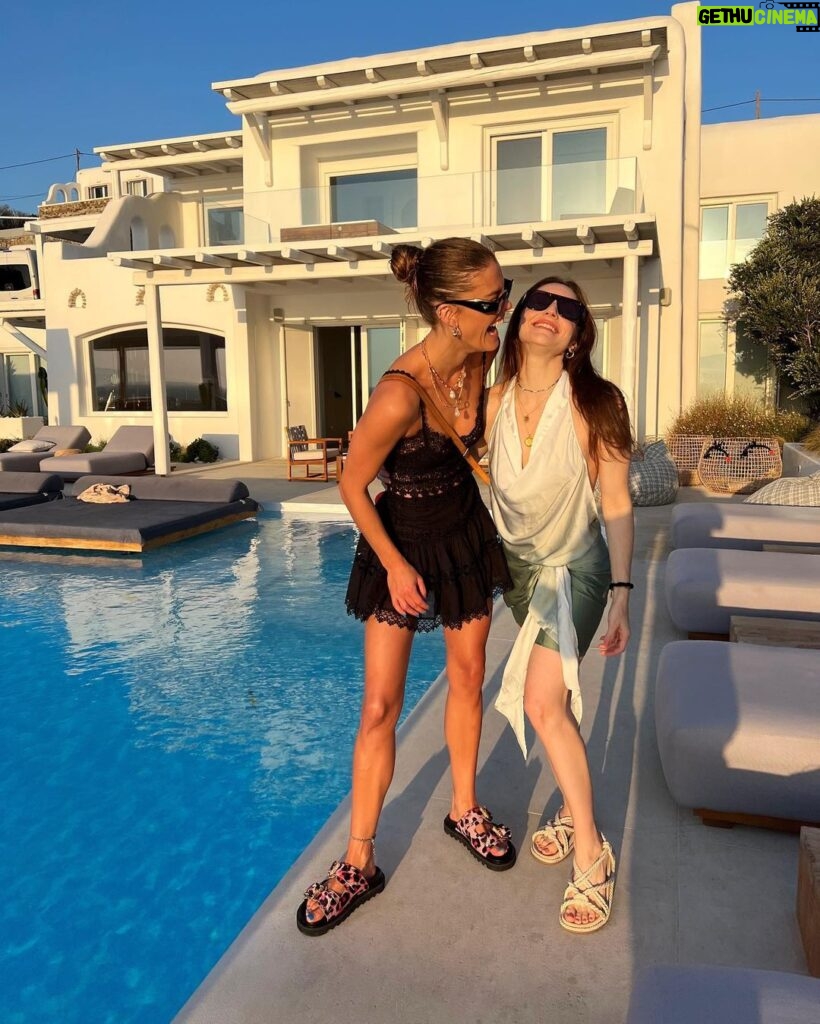 Nina Agdal Instagram - We ate, we drank, we danced, we laughed, we lived 🤌 Mykonos, Greece