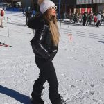 Ninel Conde Instagram - Winter vibes ❄️ . . #colorado #moncler #ninelconde #fy #fye #trend #viral #ski #skioutfit #snow #snowoutfit Vail, Colorado