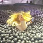 Ninel Conde Instagram - Que experiencia tan hermosa! Nunca dejen de ser niños y darle amor a su niño interior 🎈❤️. Visité el @balloon_museum en Nueva York! Gracias @1oaktrips por ayudarme a que este viaje fuera inolvidable 🌲🎅🗽🎊 . . #newyorkcity #travel #ninelconde #balloonmuseum #love New York