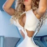 Ninel Conde Instagram – ¡¡Mi cinturita a todos agita!!
¡Andamos virales bebés! ¿Ustedes ya hicieron el trend del #Bombonasesino?
Etiquétenme y les haré repost ¡Vamos, mis bombones! 💋💋
#funny #trend #viral #reelsviral #Ninelconde #Almarey #Sexy #Reto #Mexicangirl #Viralgirl #Bombon #medicenbombon