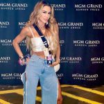 Ninel Conde Instagram - 🎲🎲🎶🎶🥊🥊… . “La Bebe in Vegas” Que manera de revolucionar la música @pesopluma poniendo el nombre de nuestro México súper en alto! Gracias @kingryan por ser también un orgullo y compartir los éxitos entre mexicanos! Viva México 🇲🇽 Viva la musicia! Gracias @unidosporlamusica_ @mediaconceptspr por hacerme parte de esta noche🎶🎶. .. MGM Grand Las Vegas